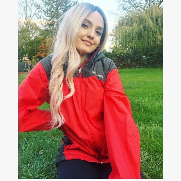 Columbia Jackets & Blazers - Columbia Cherry Red windbreaker
